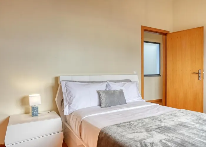 58, A In Madeira Santa Cruz (Madeira)